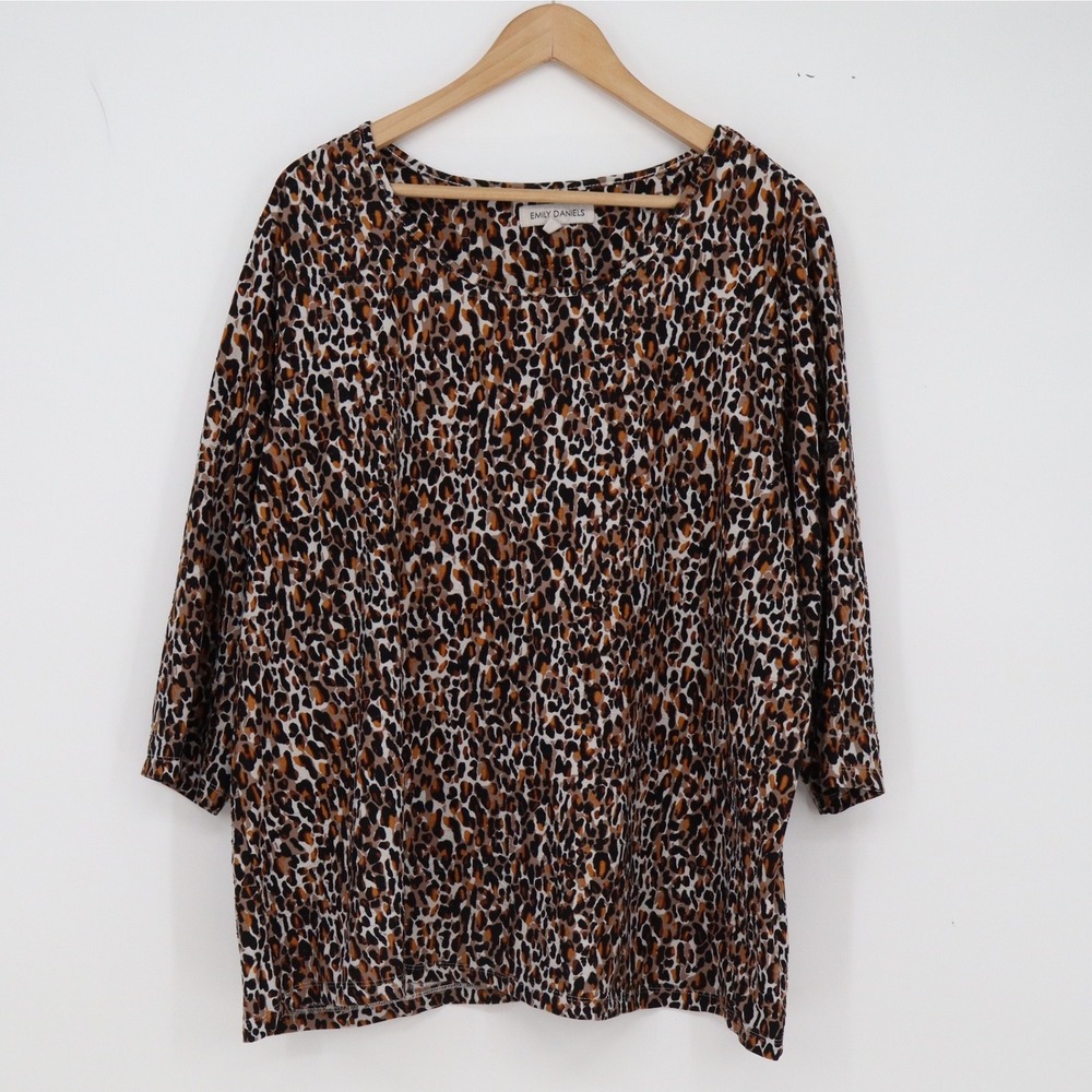 Emily Daniels Top Womens 2X Leopard Print Brown 3/4 Sleeve Scoop Neck Excellent